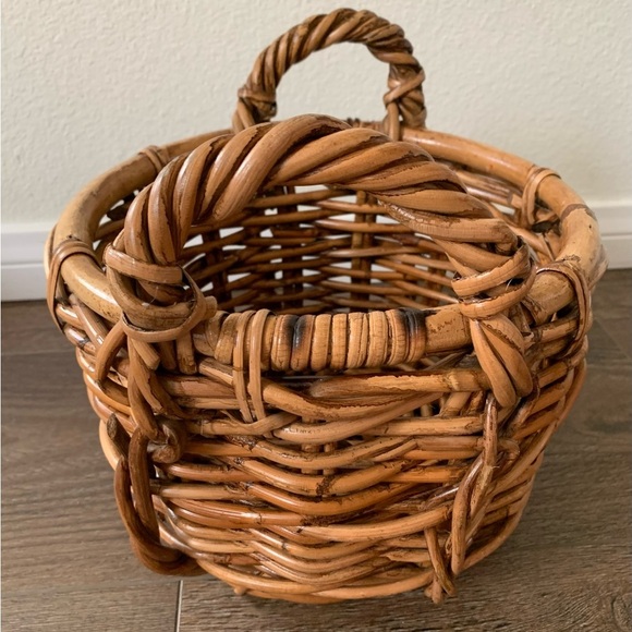 Handcrafted Brown Wicker Basket - Picture 9 of 10